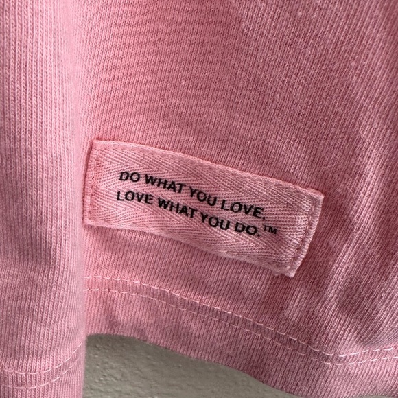 Life is Good Happy Hour Classic Fit Pink T-Shirt Size Large - Picture 3 of 8